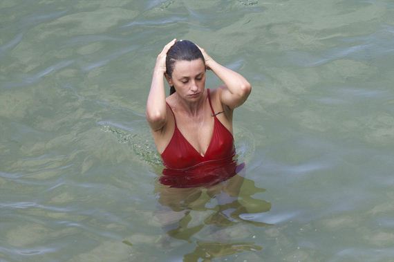 Penelope Cruz-swimsuit